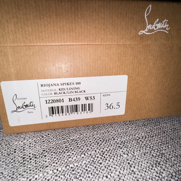 Heels - Picture 4 of 6